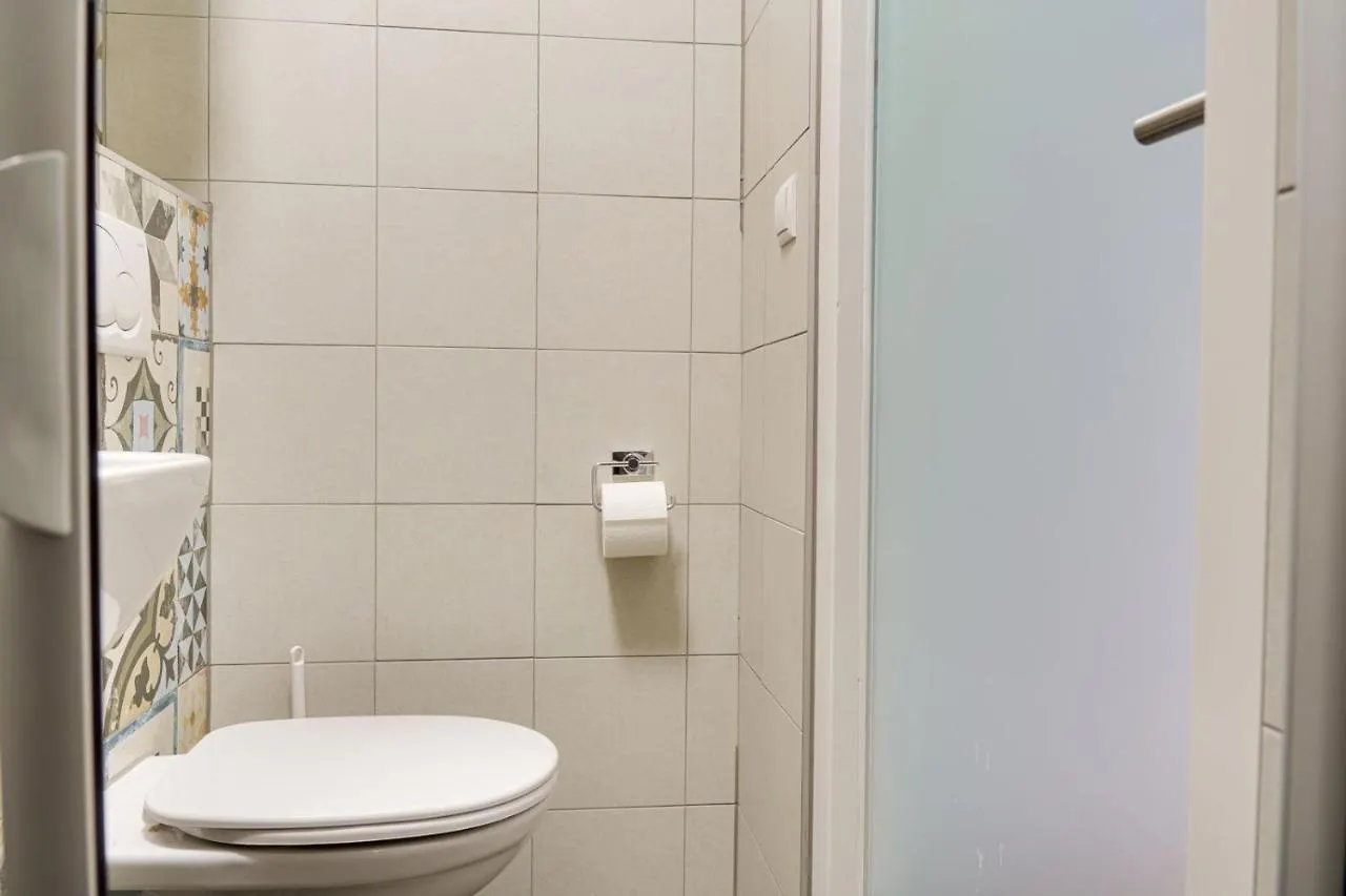 Micro Studio Apartment Minimum Stay 30 Days Innsbruck 0*,  Austria